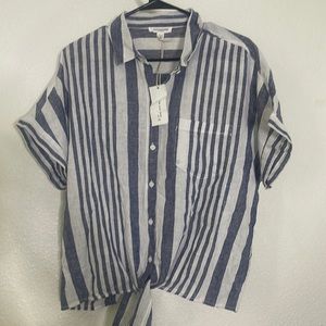 BeachLunchLounge Linen Tie-Front Top